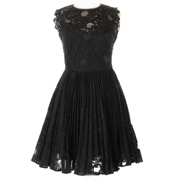 Ted Baker Dresses & Skirts - Ted Baker Black Floral Lace Dress